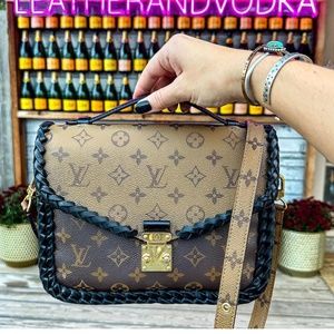 LV Pochette Métis